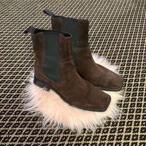 Vagabond Shoemakers Brown Suede Chelsea Boots – Size 39